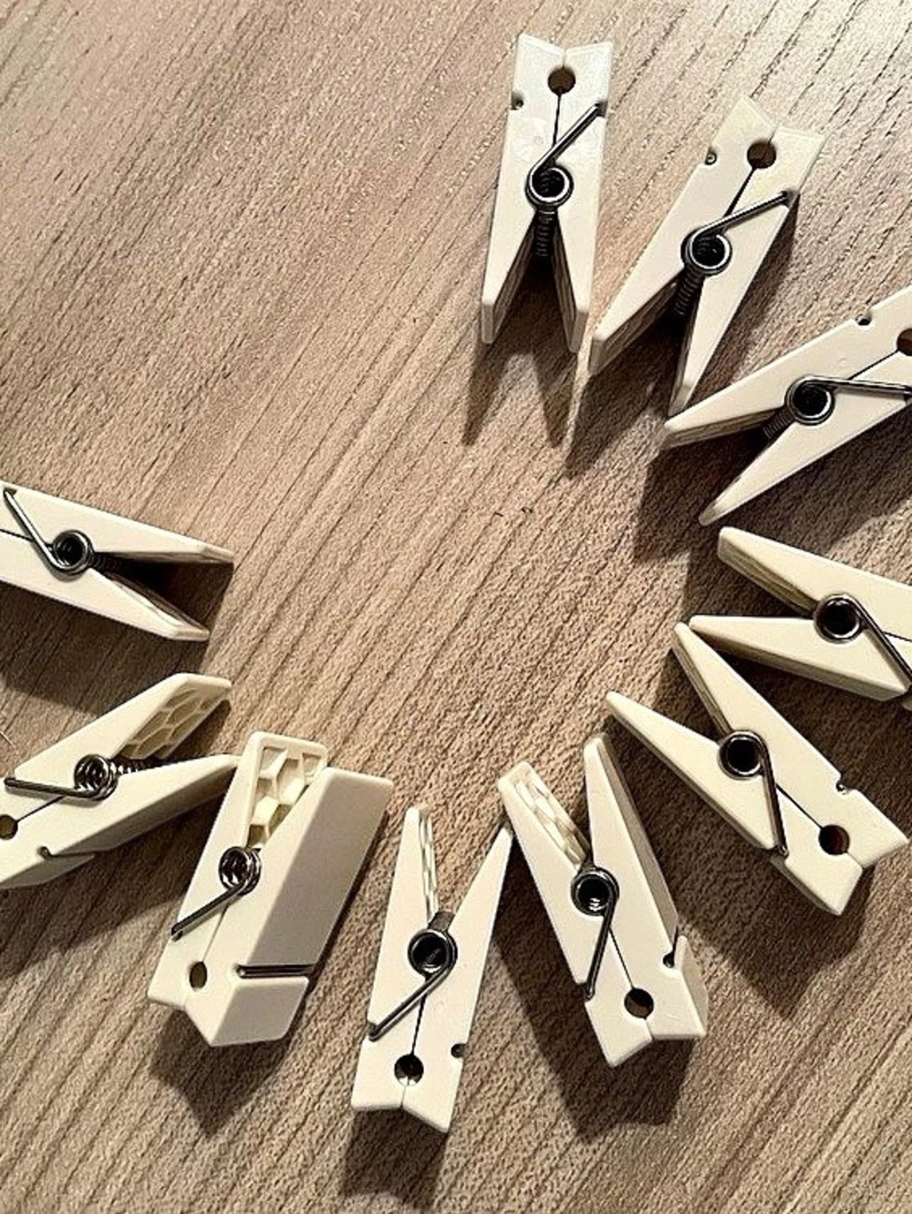 10 3M brand 1" size White Clothespin Set with Dark Metal Springs